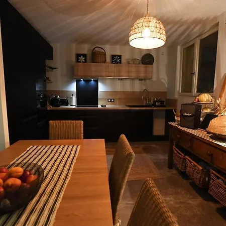 Maison Spacieuse Et Confortable Avec Patio *